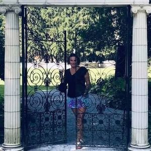 Meet your Posher, Beverly